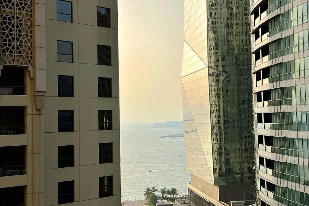 Apartment By The Beach In Bahar, Jbr ドバイ