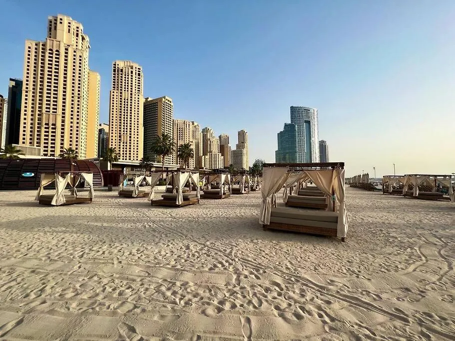 Apartment By The Beach In Bahar, Jbr ドバイ