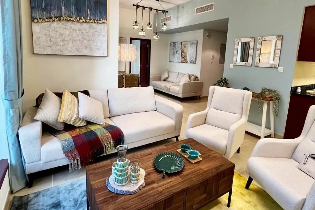 Apartment By The Beach In Bahar, Jbr ドバイ