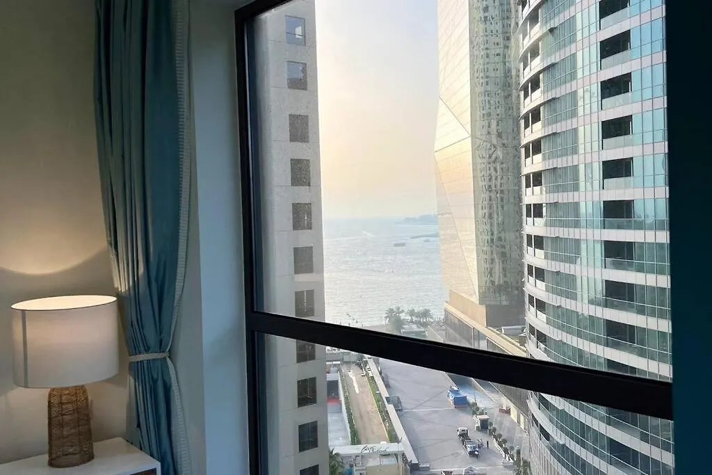 Apartment By The Beach In Bahar, Jbr ドバイ